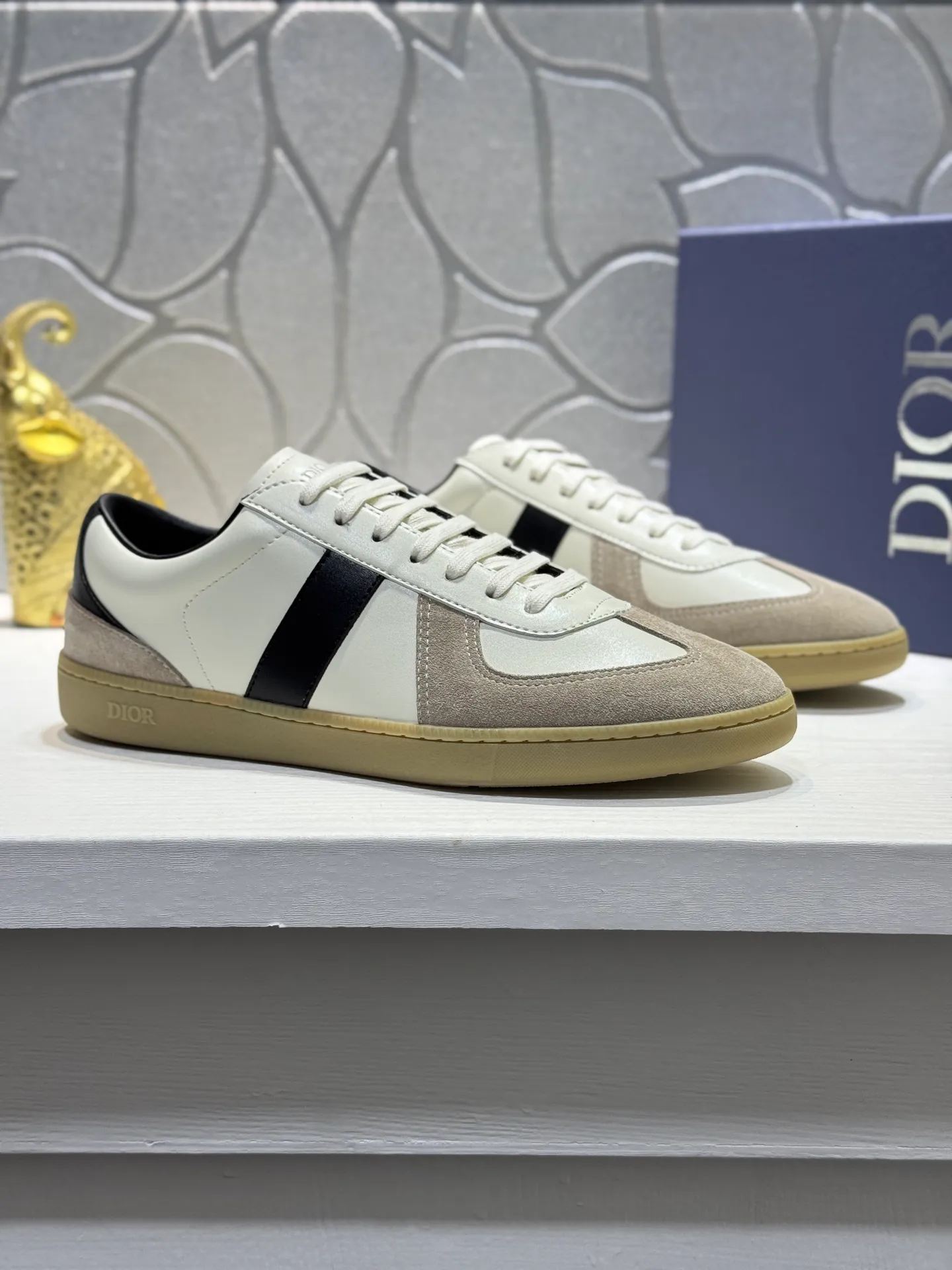 Men's Men's Shoes💰380【New Style】🎠🎠Dior🔍Top Purchasing Agency🇮🇹Di's hot style super popular sneakers are synchronized with the new product counters. The uppers are original Italian imported cowhide, the logo graphics are perfectly reproduced with complex craftsmanship necessary for fashionistas, and the imported soft sheepskin lining is Sole: The original sole is specially provided by the original factory. The exclusive movable molded sole is super comfortable. The original factory follows the order. 🔍🔍Multiple colors are available. You can enter and exit the counter at will. Welcome to compare. A must-have for trendy men. Code number: 38-44 (45 customized